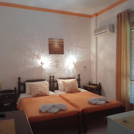 Artemis Rooms Agia Marina  Eksteriør billede