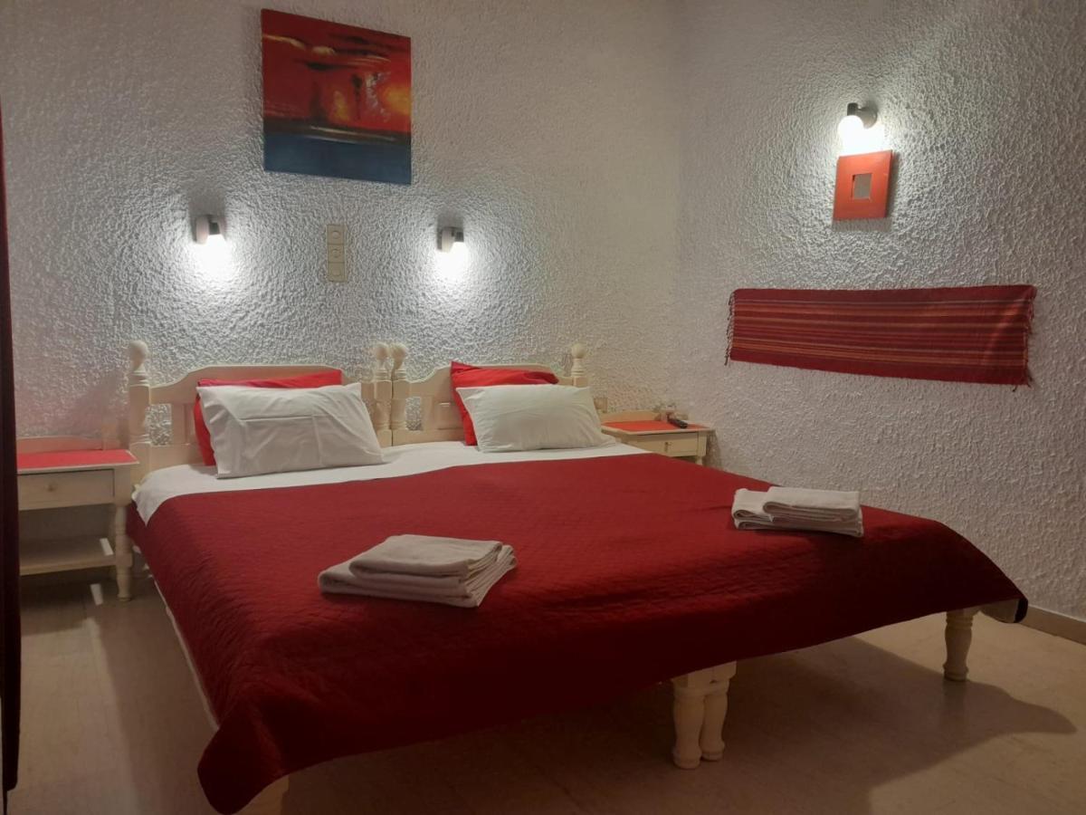 Artemis Rooms Agia Marina  Eksteriør billede