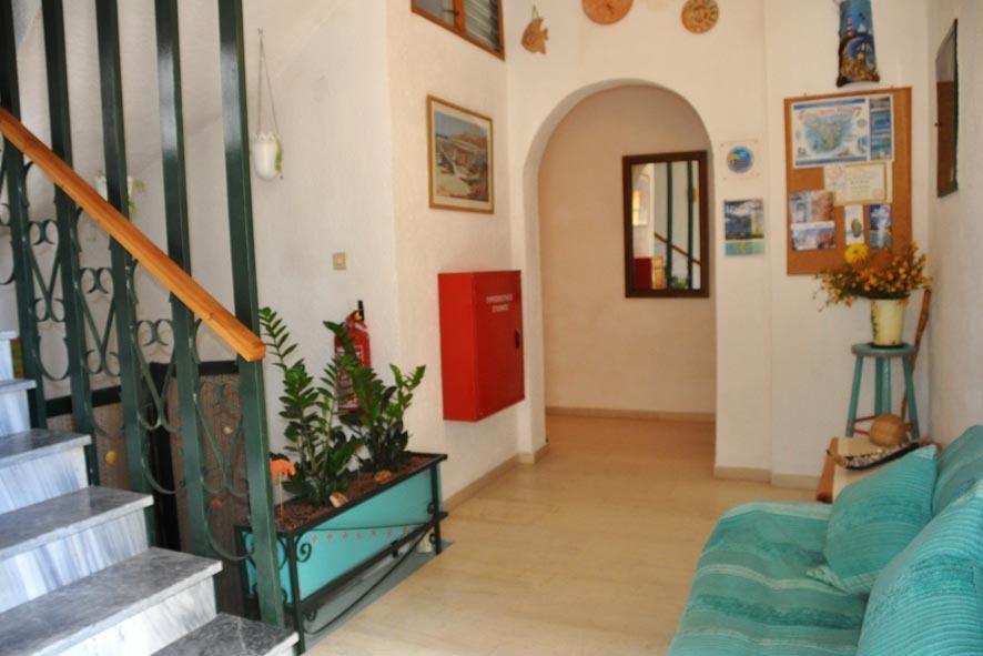 Artemis Rooms Agia Marina  Eksteriør billede