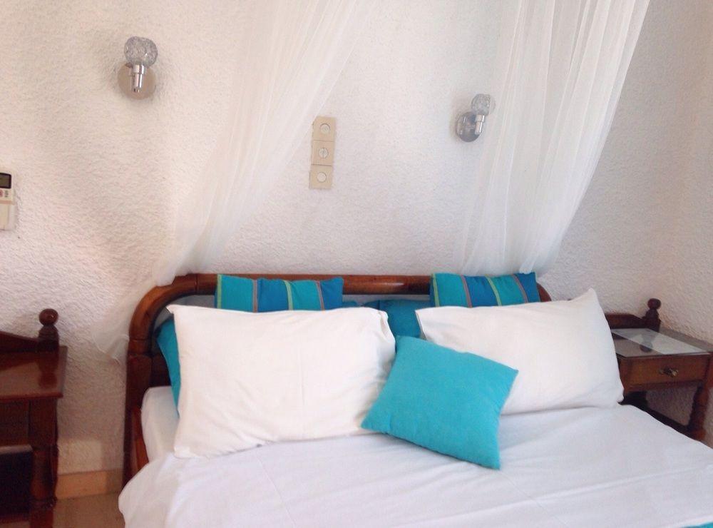 Artemis Rooms Agia Marina  Eksteriør billede