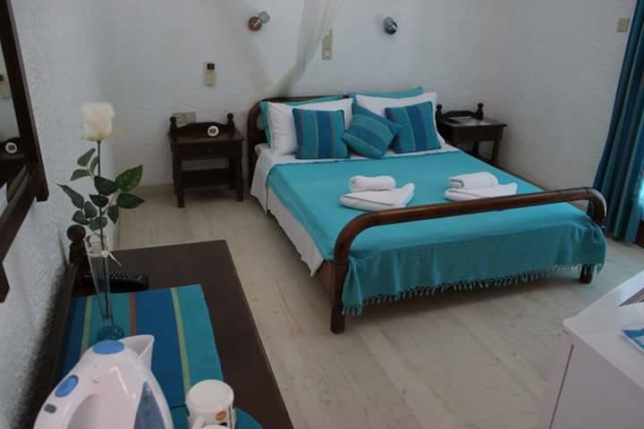 Artemis Rooms Agia Marina  Eksteriør billede